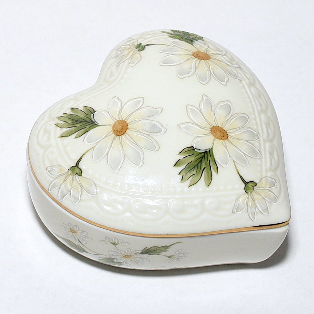 Vintage Heart-Shaped Porcelain Box w/ Daisies